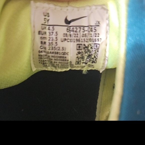 Youth Nike Huarache shoes - Picture 2 of 2